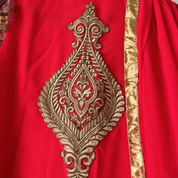 Salwar Kameez Pink Fuschia Indian Gold Embroidered Parallel with Tunic - Picture 7 of 11